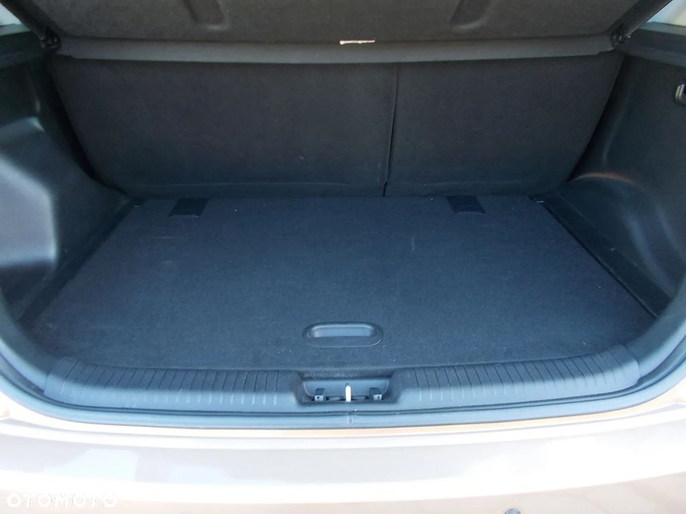 Kia Venga - 20