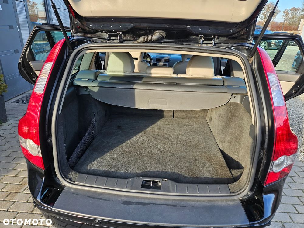 Volvo V50 2.0D Momentum - 16