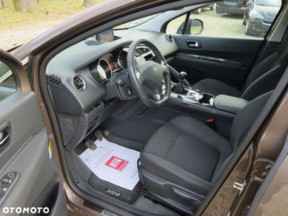 Peugeot 3008 HDi FAP 115 Style - 11