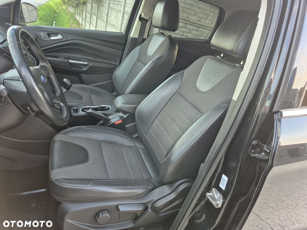 Ford Kuga 2.0 TDCi 2x4 Titanium - 8