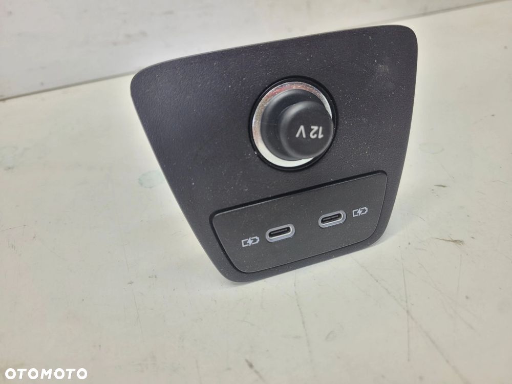 WEJŚCIE GNIAZDO PORT USB TYP C TYŁ AUDI Q4 E-TRON 89A863324A 2G6035954 - 2