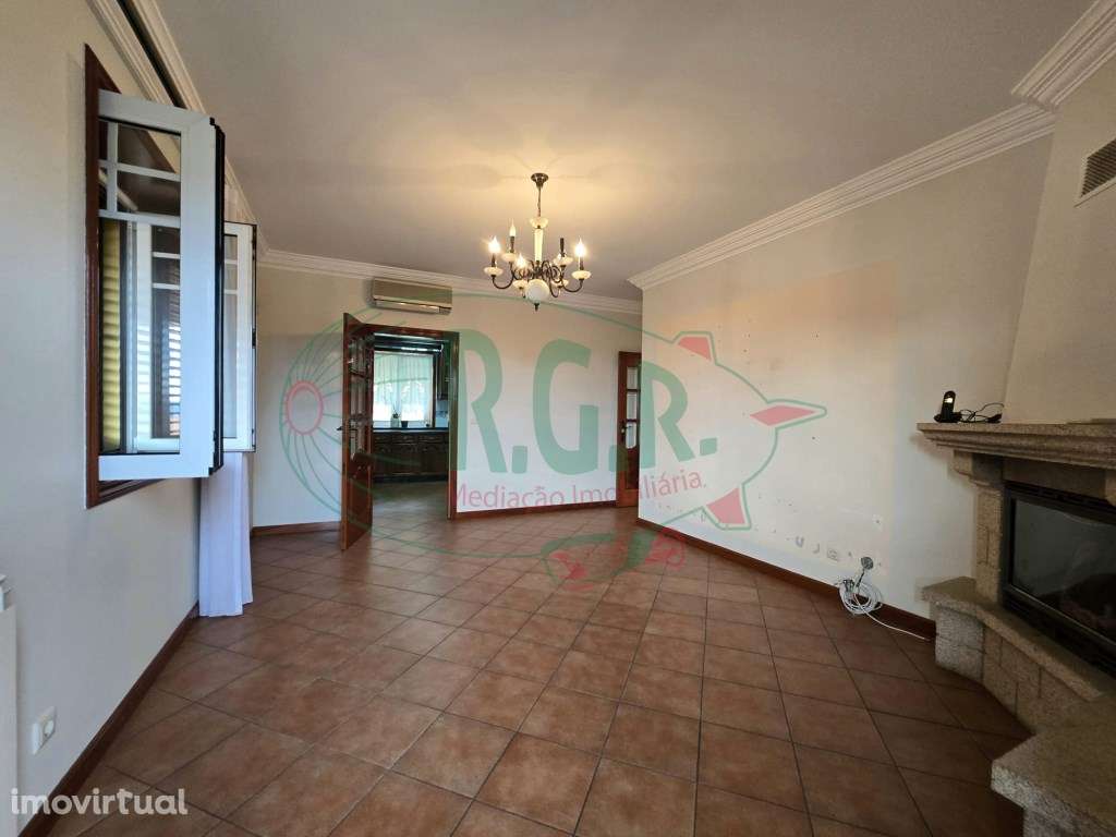 Moradia T4 | 4 Frentes | Jovim - Grande imagem: 4/56