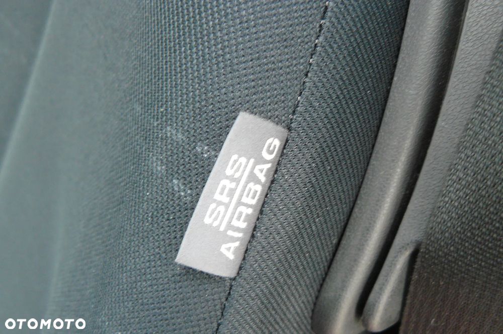 Toyota Yaris - 25