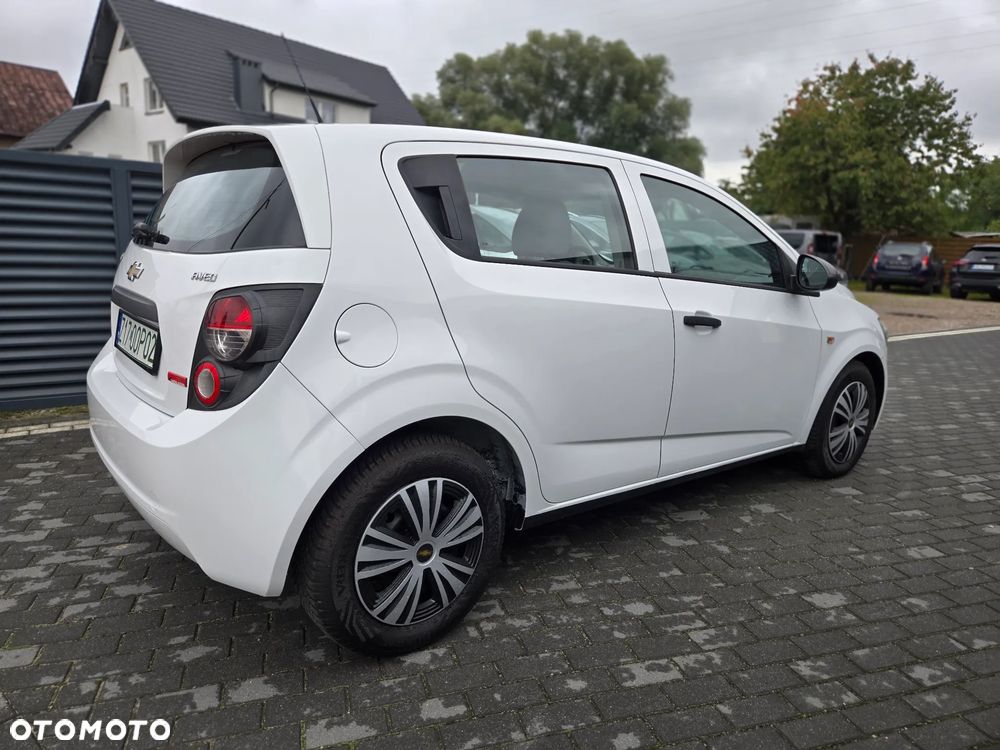 Chevrolet Aveo 1.2 LS - 24