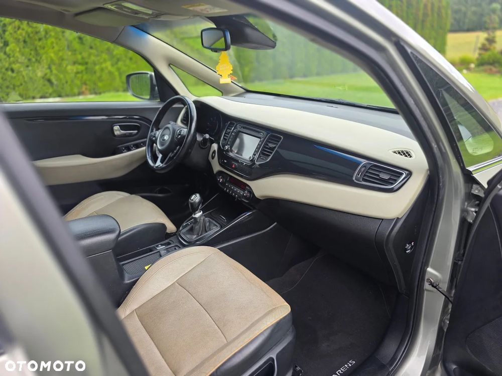 Kia Carens 1.7 CRDi 136 Fifa World Cup Edition - 11