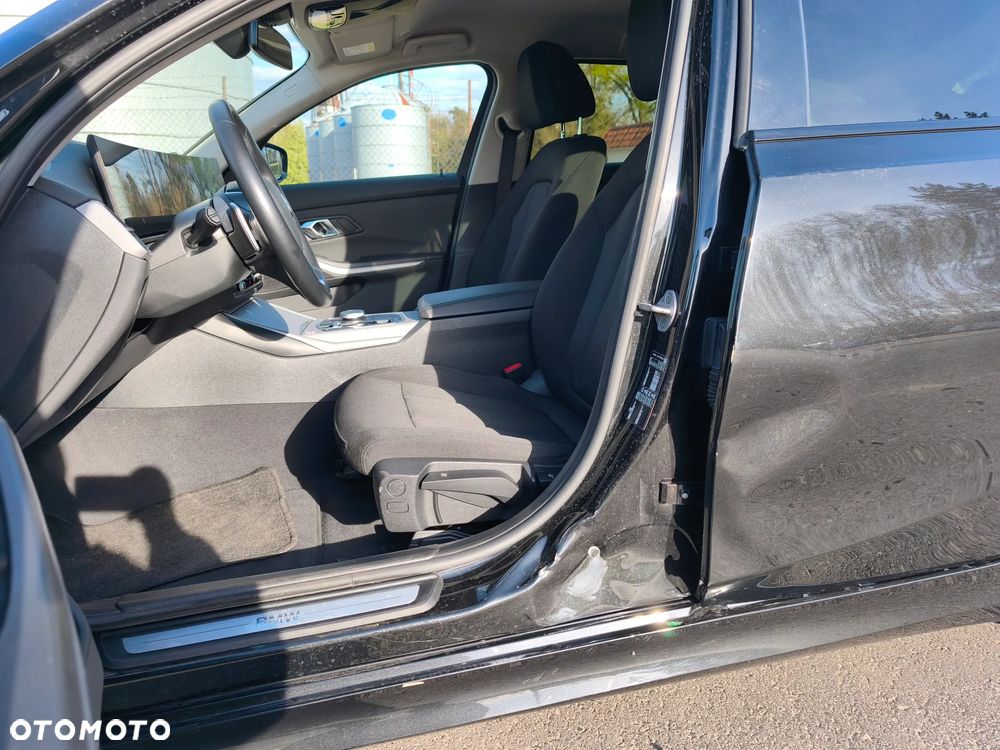 BMW Seria 3 318i Advantage - 12
