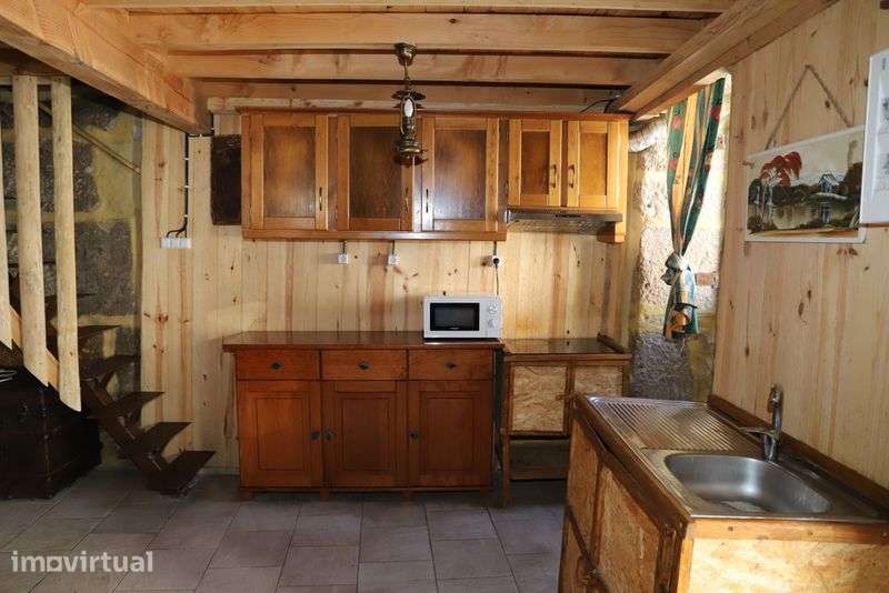 Casa reconstruida na serra da estrela - Grande imagem: 2/12