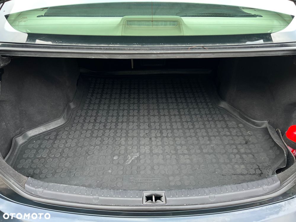 Toyota Avensis 2.0 D-4D Platinium - 28