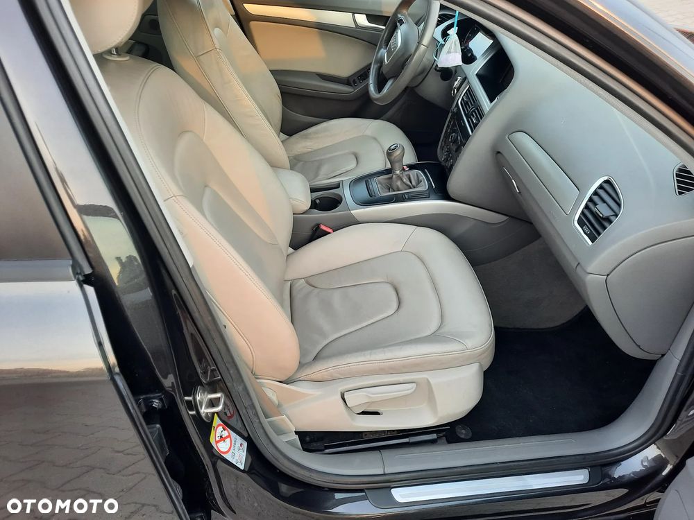 Audi A4 Limousine - 15