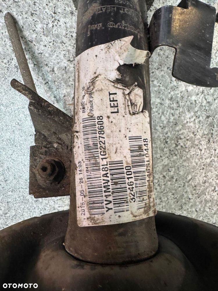 zwrotnica mcpherson lewy przód volvo v40 ii 2012-2018 2.0 d4 31360945 - 5