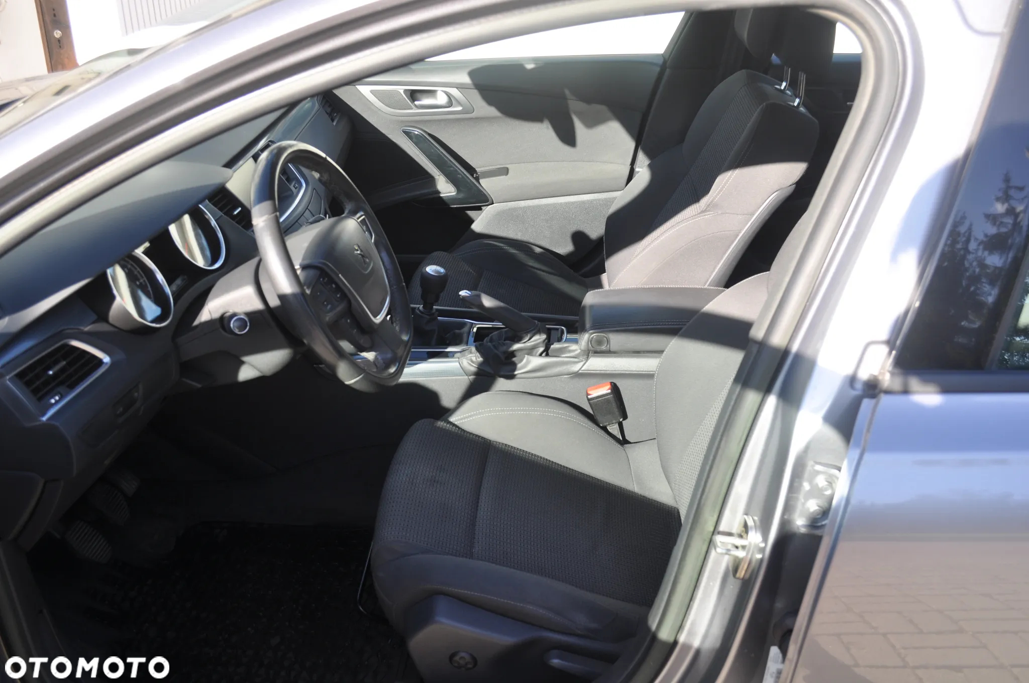 Peugeot 508 1.6 e-THP Allure S&S - 12
