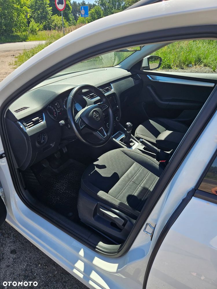 Skoda Octavia 1.6 TDI SCR Business - 6