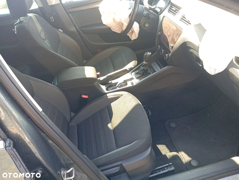 Skoda Octavia 2.0 TSI 4x4 DSG Scout - 12