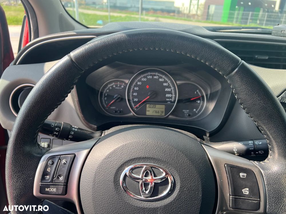 Toyota Yaris 1.33 L Dual VVT-i 5D Sol - 8