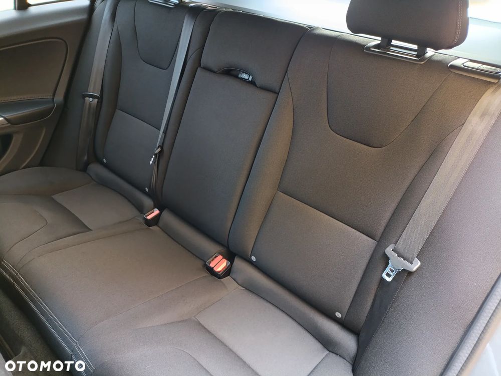 Volvo V60 D2 - 10