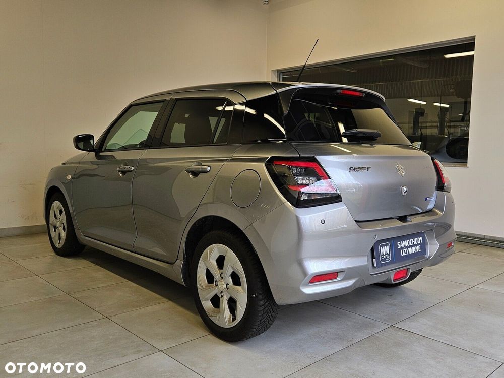 Suzuki Swift - 4