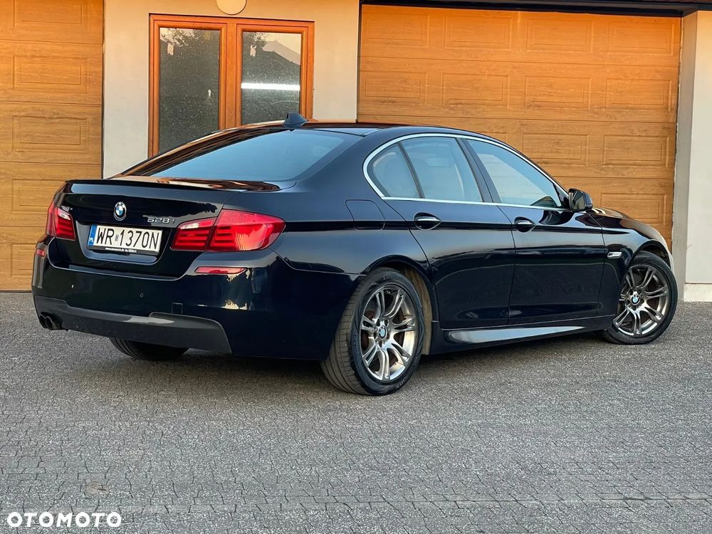 BMW Seria 5 528i xDrive - 3