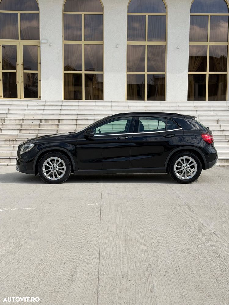 Mercedes-Benz GLA 200 d 7G-DCT - 10