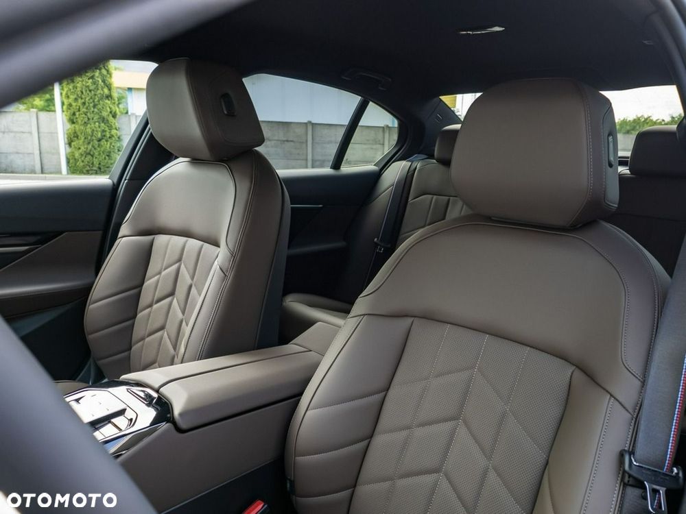 BMW Seria 5 - 16
