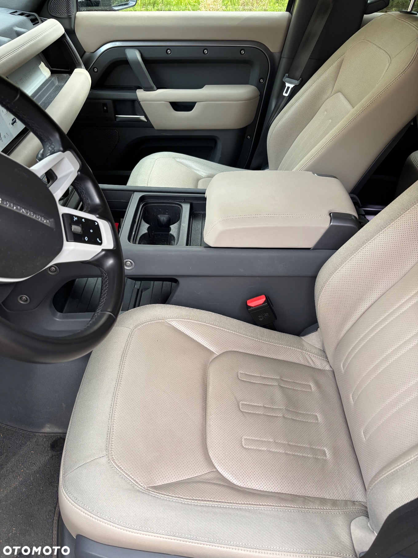 Land Rover Defender 110 2.0 D240 S - 27