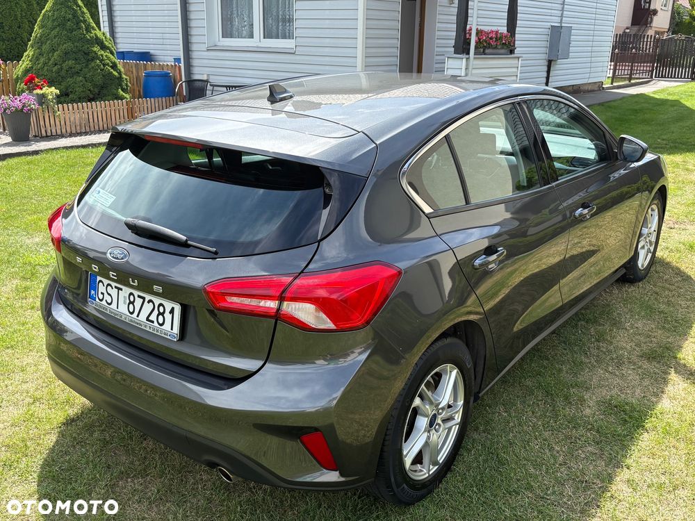 Ford Focus 1.0 EcoBoost Titanium - 32