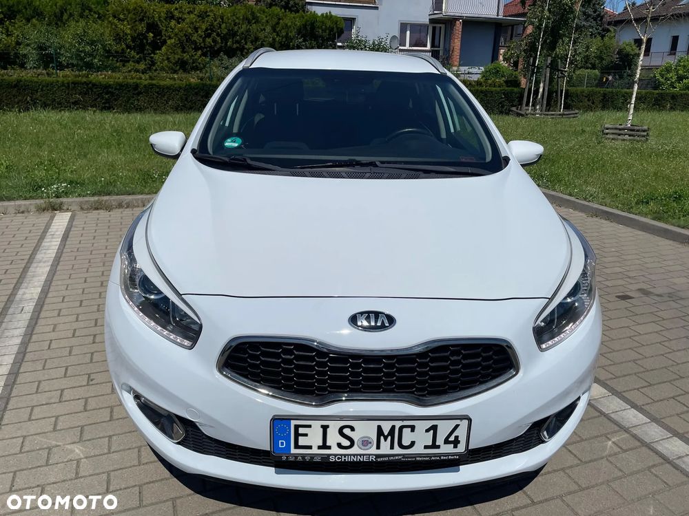 Kia Ceed 1.6 GDI ISG UEFA EURO 2016 - 8