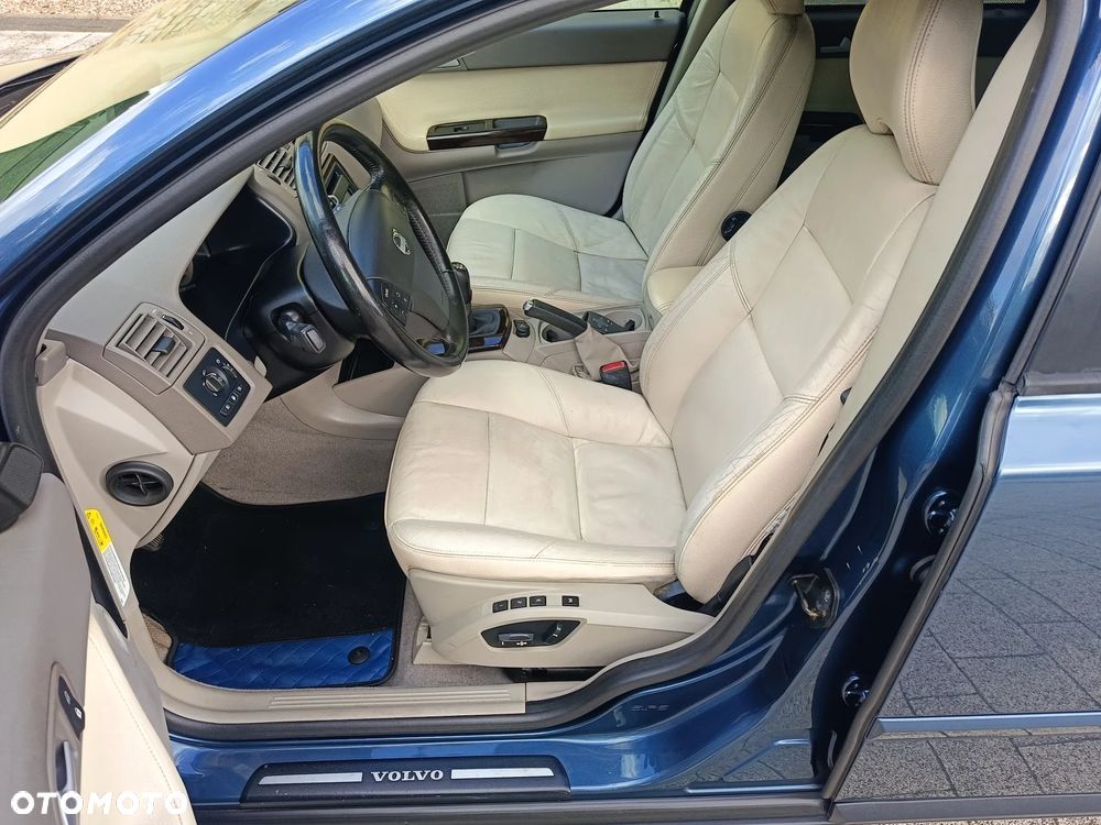 Volvo V50 2.0D Momentum - 16