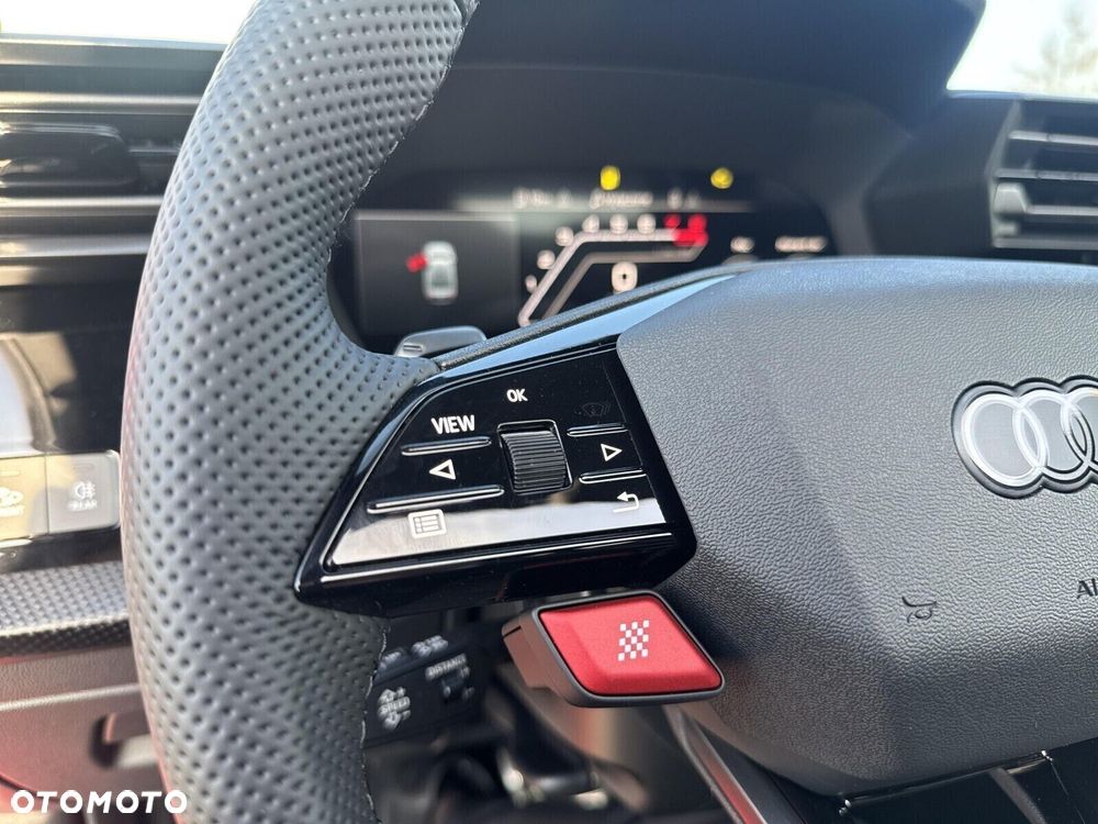 Audi RS3 Limousine - 13