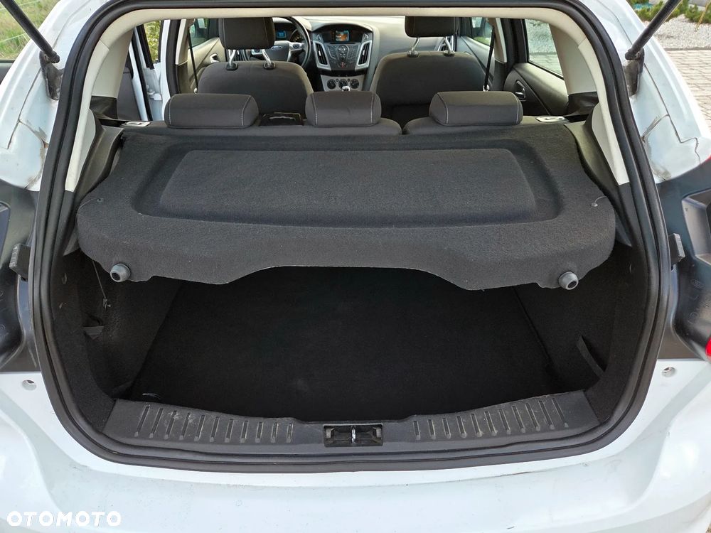 Ford Focus 1.6 Trend - 10