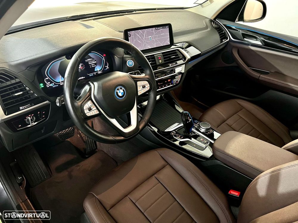 BMW iX3 Impressive - 4
