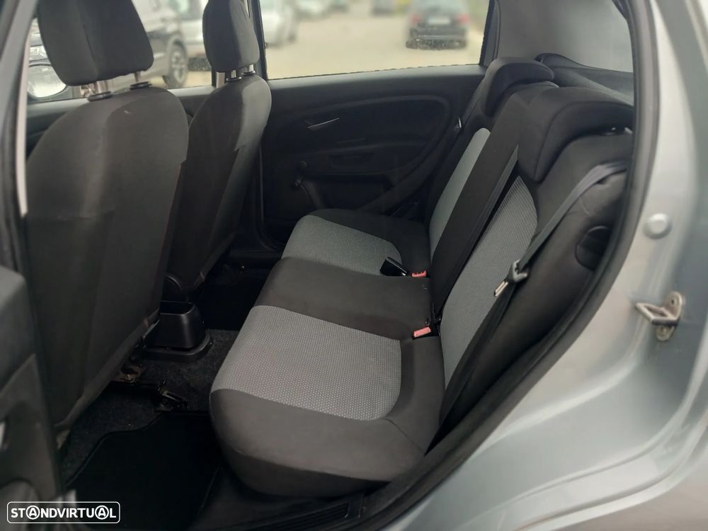 Fiat Punto - 11