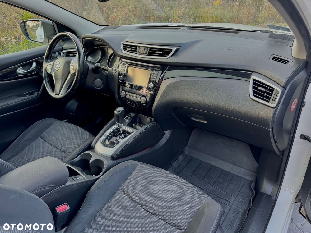 Nissan Qashqai - 25
