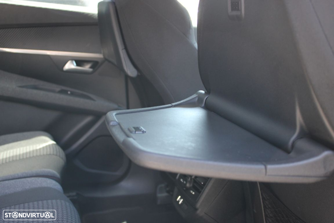 Peugeot 5008 1.2 PureTech Allure Pack EAT8 - 16