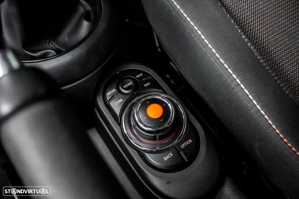 MINI 5 Portas One D - 22