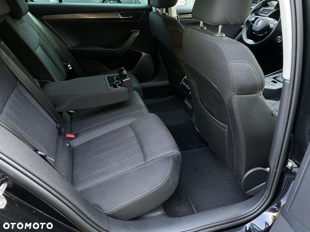 Skoda Superb 2.0 TSI Style DSG - 8