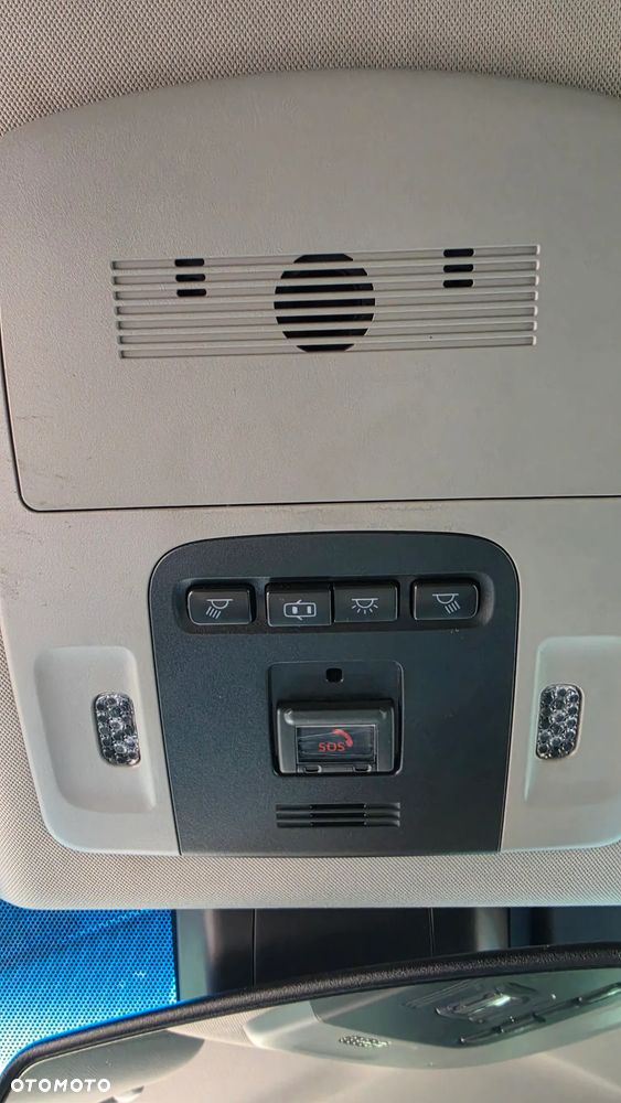 Toyota Camry 2.5 Hybrid Executive CVT - 24