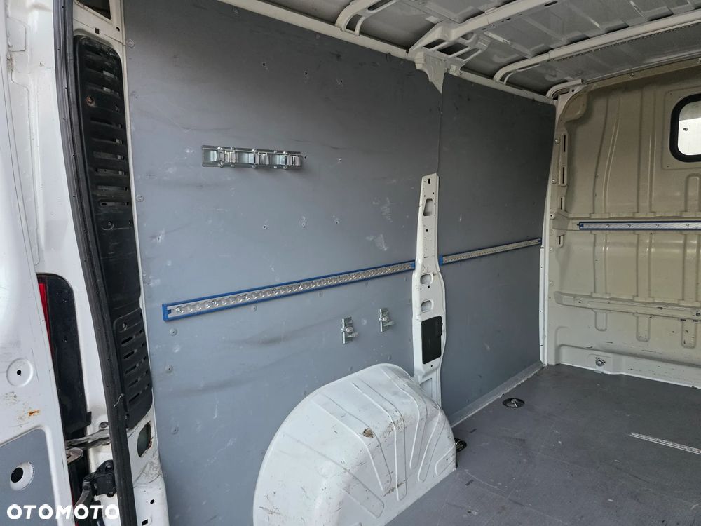 Peugeot BOXER - 32