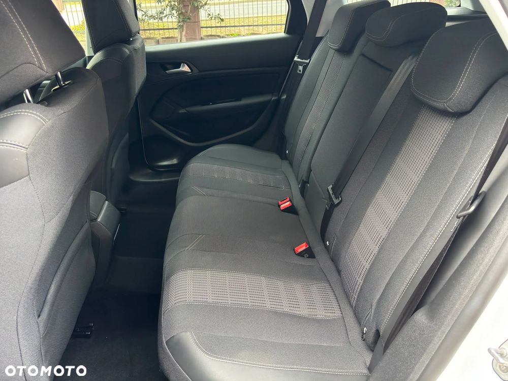 Peugeot 308 1.2 PureTech GPF Allure S&S - 23