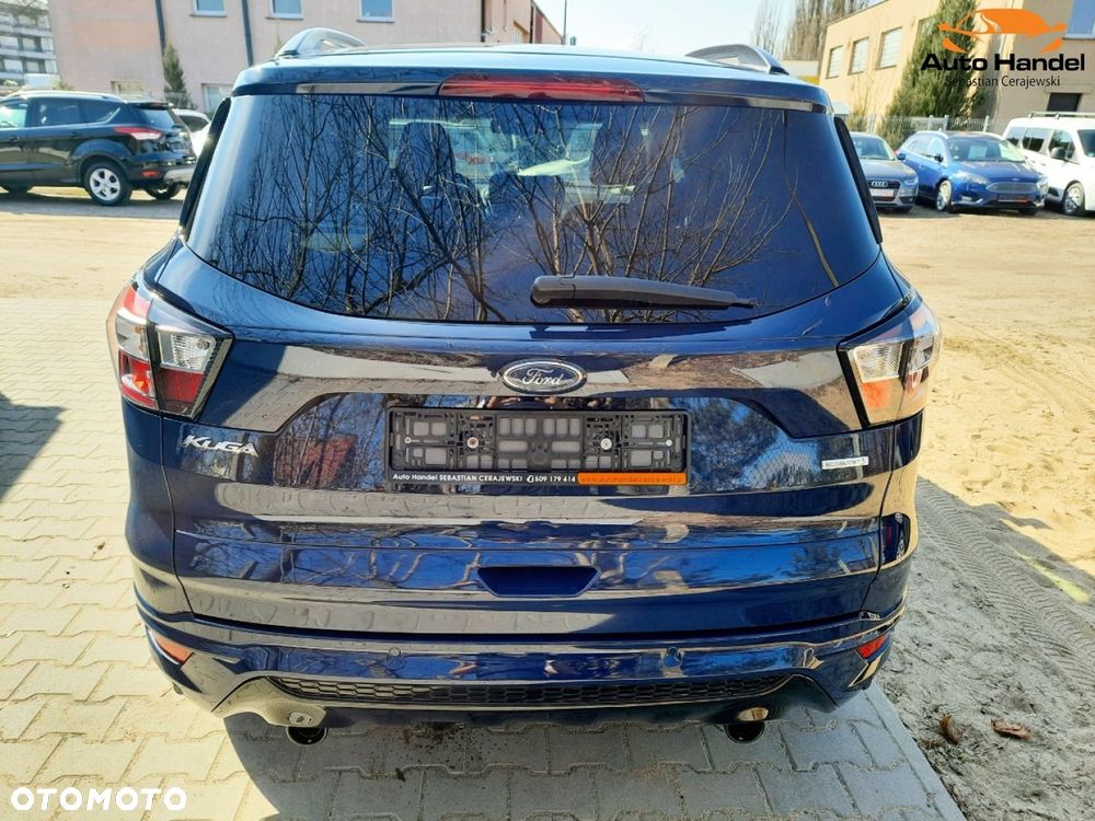 Ford Kuga 1.5 EcoBoost 2x4 ST-Line - 11