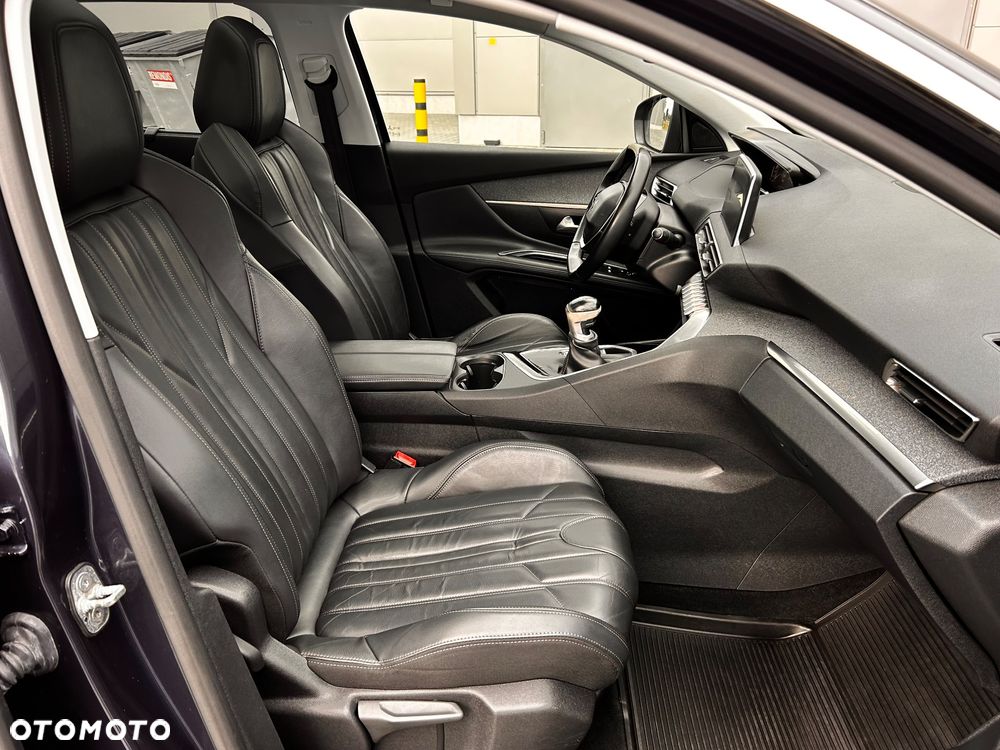 Peugeot 5008 1.5 BlueHDi Allure Pack S&S - 27
