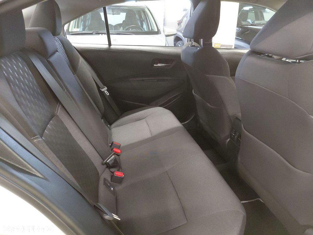 Toyota Corolla 1.8 Hybrid Comfort - 10