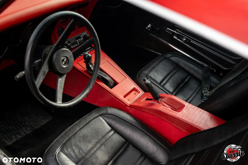 Chevrolet Corvette - 8