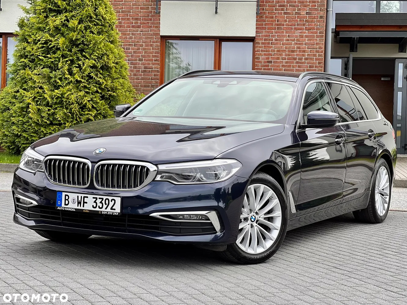 BMW Seria 5 520d Touring Luxury Line - 11