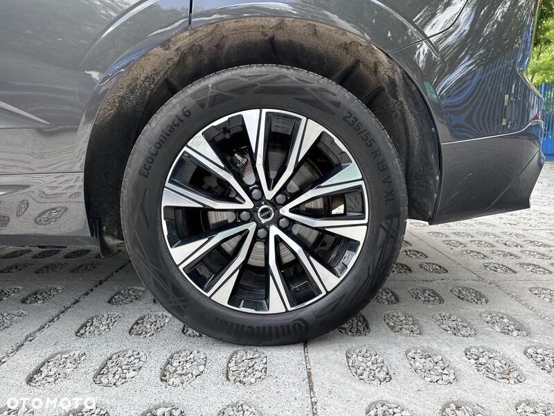 Volvo XC 60 B4 B Plus Dark - 19
