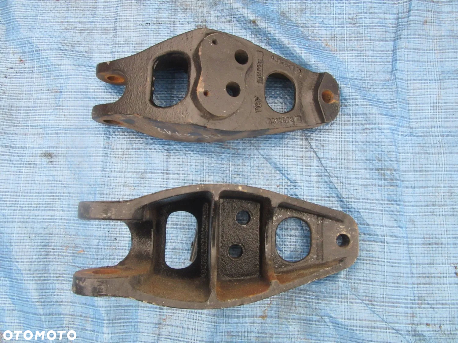 Wieszaki mocowanie stabilizatora Massey Ferguson 5710 5711 5712 5713 SL - 3