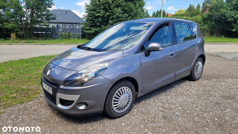 Renault Scenic - 1