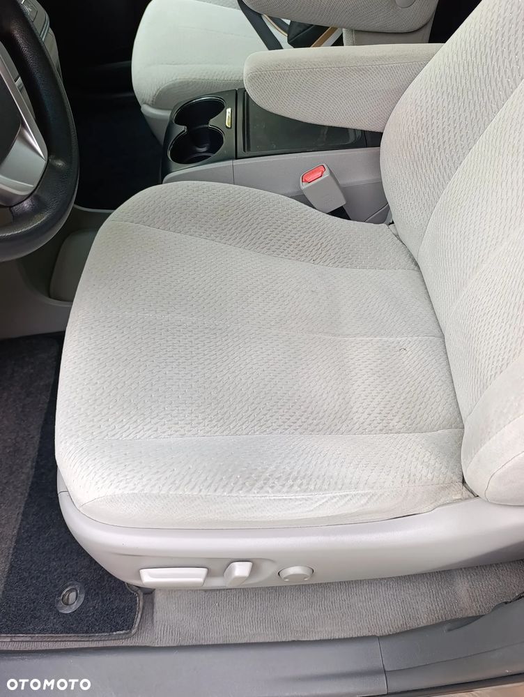 Toyota Sienna 3.5 V6 - 18