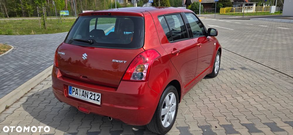 Suzuki Swift 1.3 Limited 25 - 4