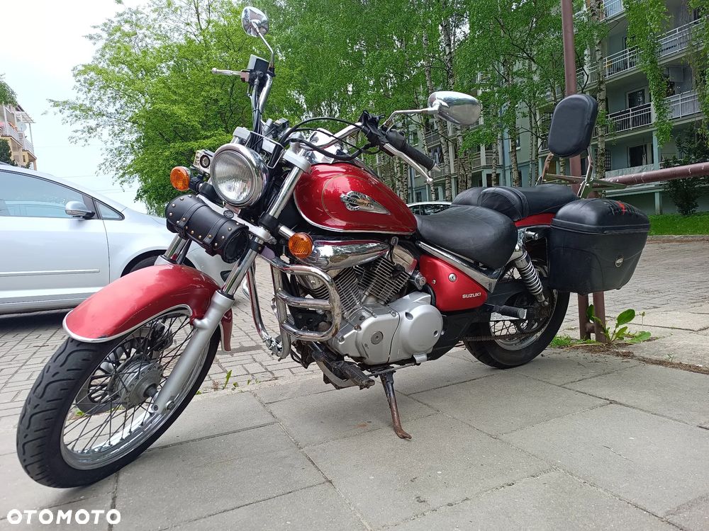 Suzuki Intruder - 1