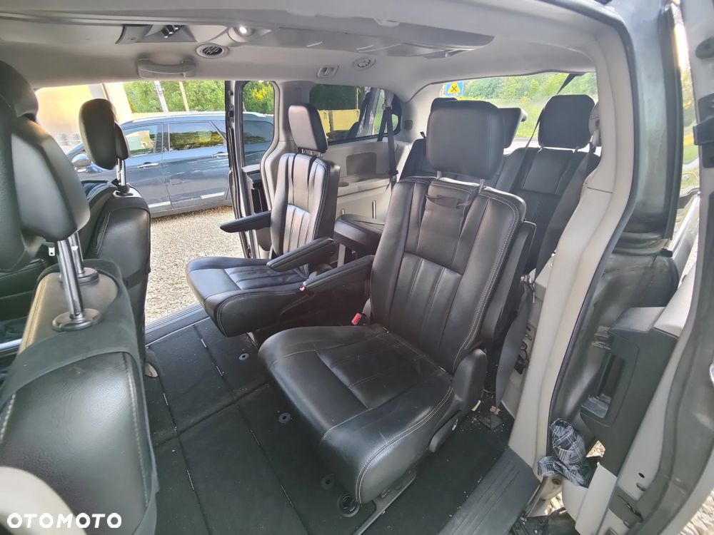 Chrysler Town & Country 3.6 Touring - 4